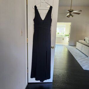 Black SleevelessV-neck Gown with Dramatic Front Leg Slit | XXL